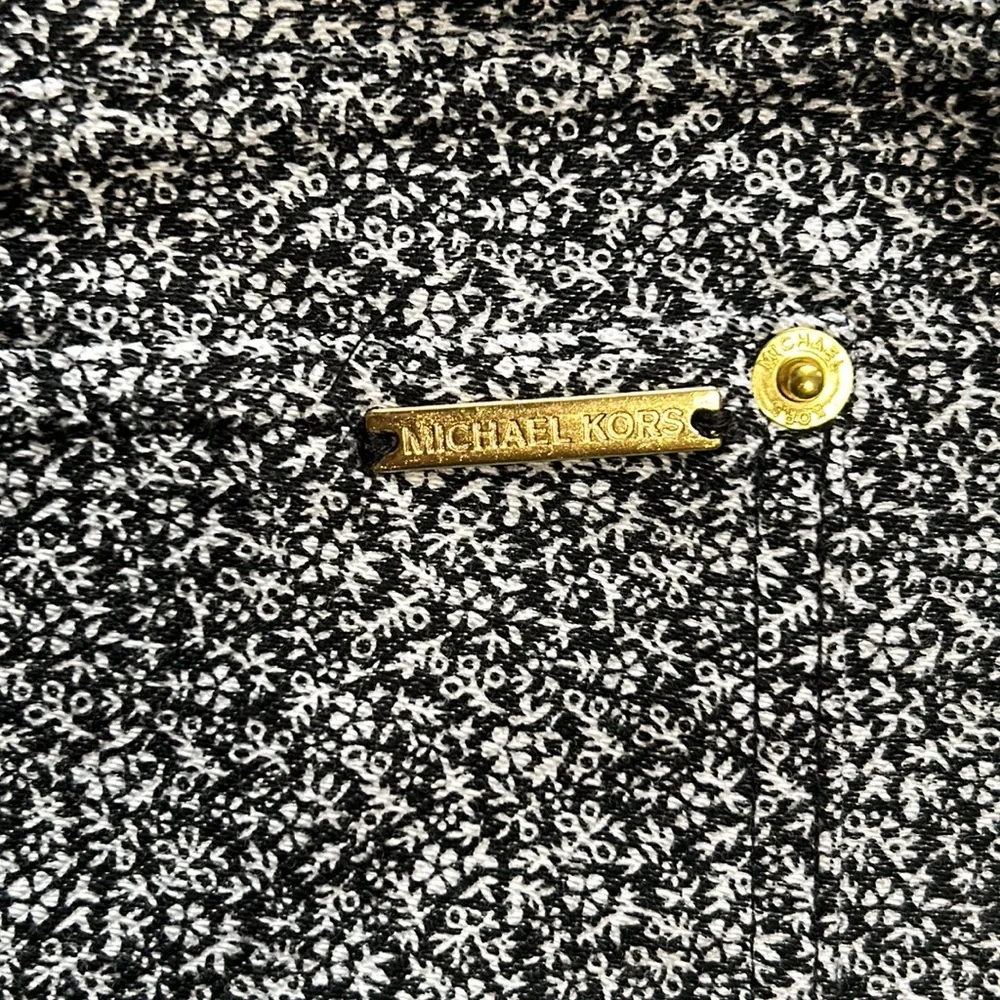 Michael Kors Black & White Floral Print Leggings, Size Medium - Picture 5 of 7